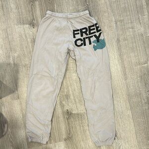 Free city sweatpants